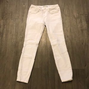 White denim skinny ankle size 26